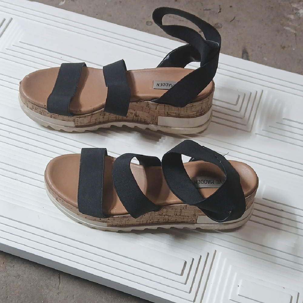 Steve Madden Black Platform Sandals